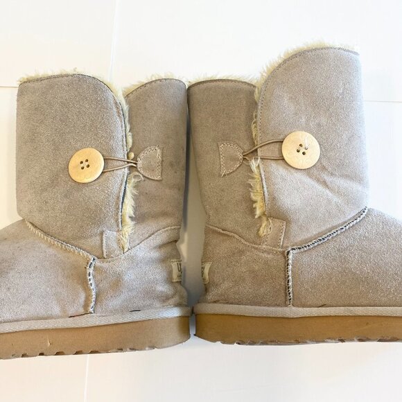 UGG Baily Button Sand-Tan Color Fur Lined Boots Genuine Leather Size 7 - Picture 7 of 9